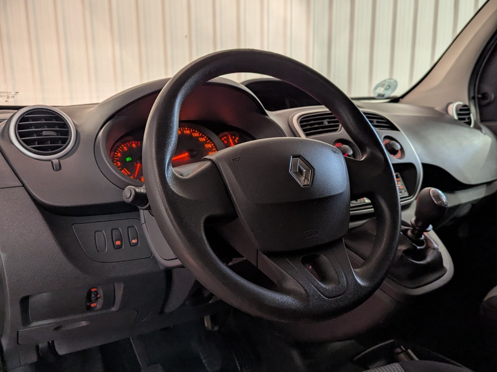 RENAULT KANGOO 1.5 BLUE DCI DE 80 CV 19