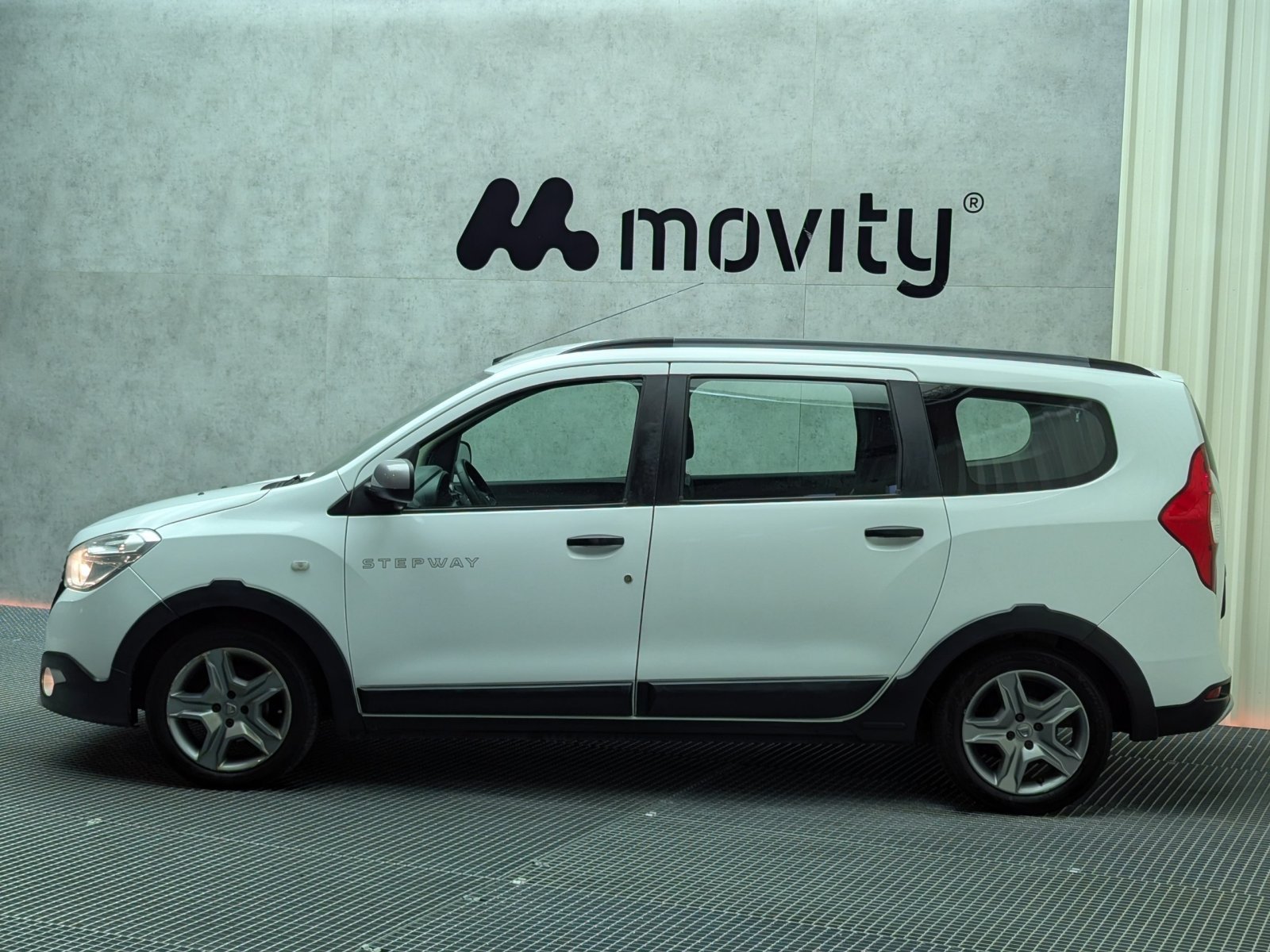 DACIA LODGY STEPWAY CONFORT 1.6 100CV 5P 4
