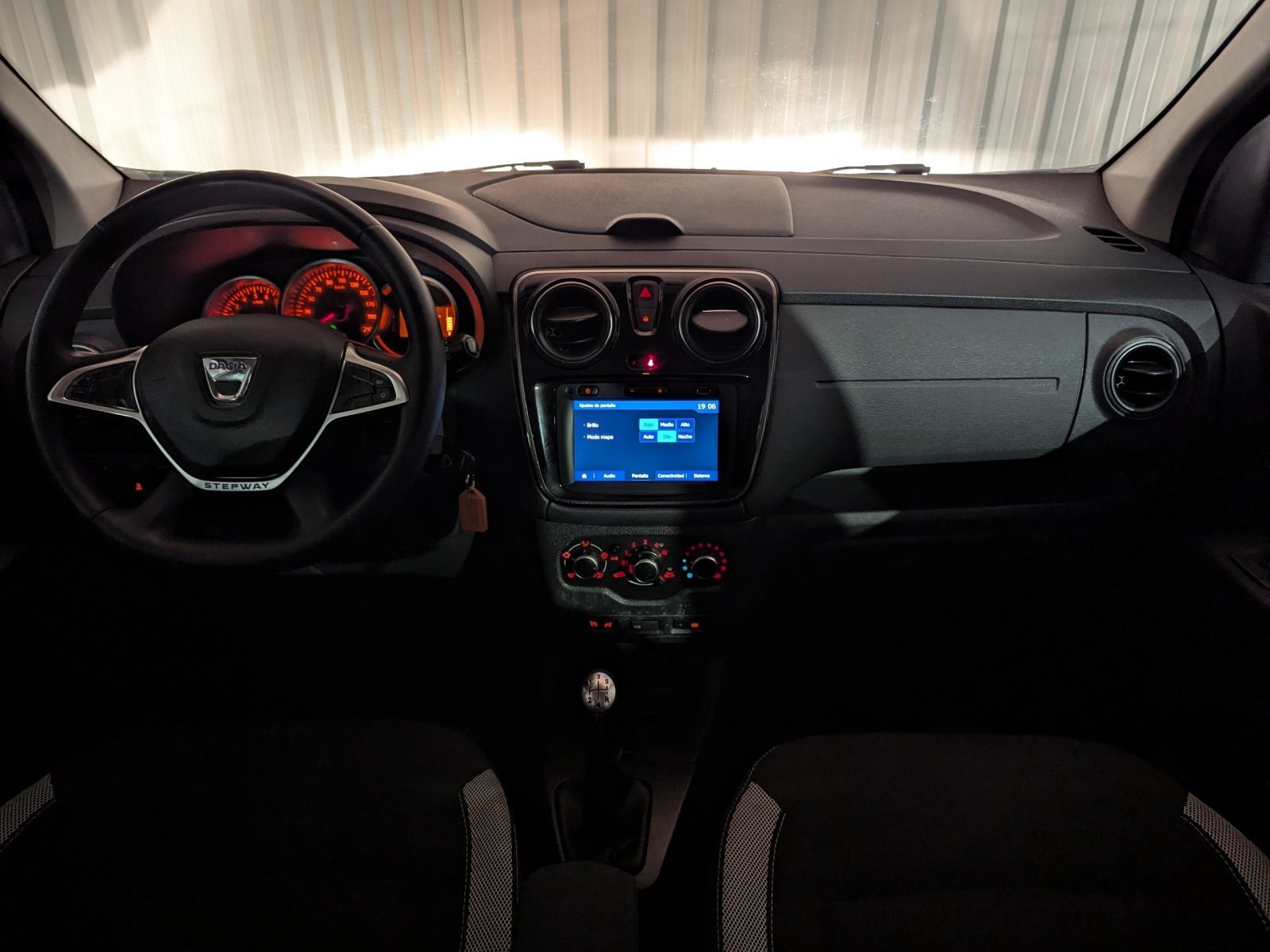 DACIA LODGY STEPWAY CONFORT 1.6 100CV 5P 22