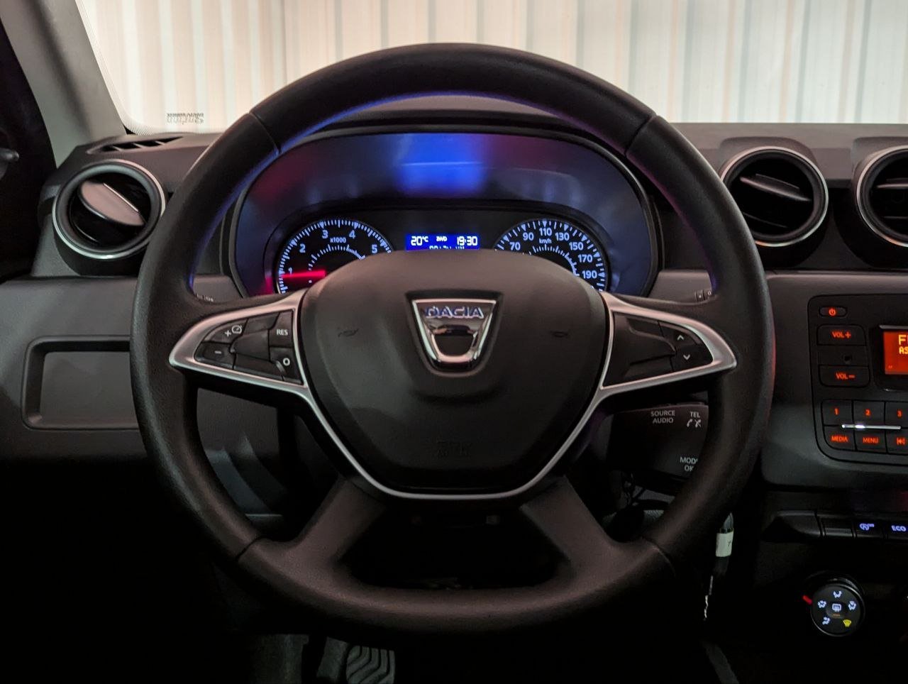 DACIA DUSTER ESSENTIAL BLUE DCI 115CV 4X4 23 