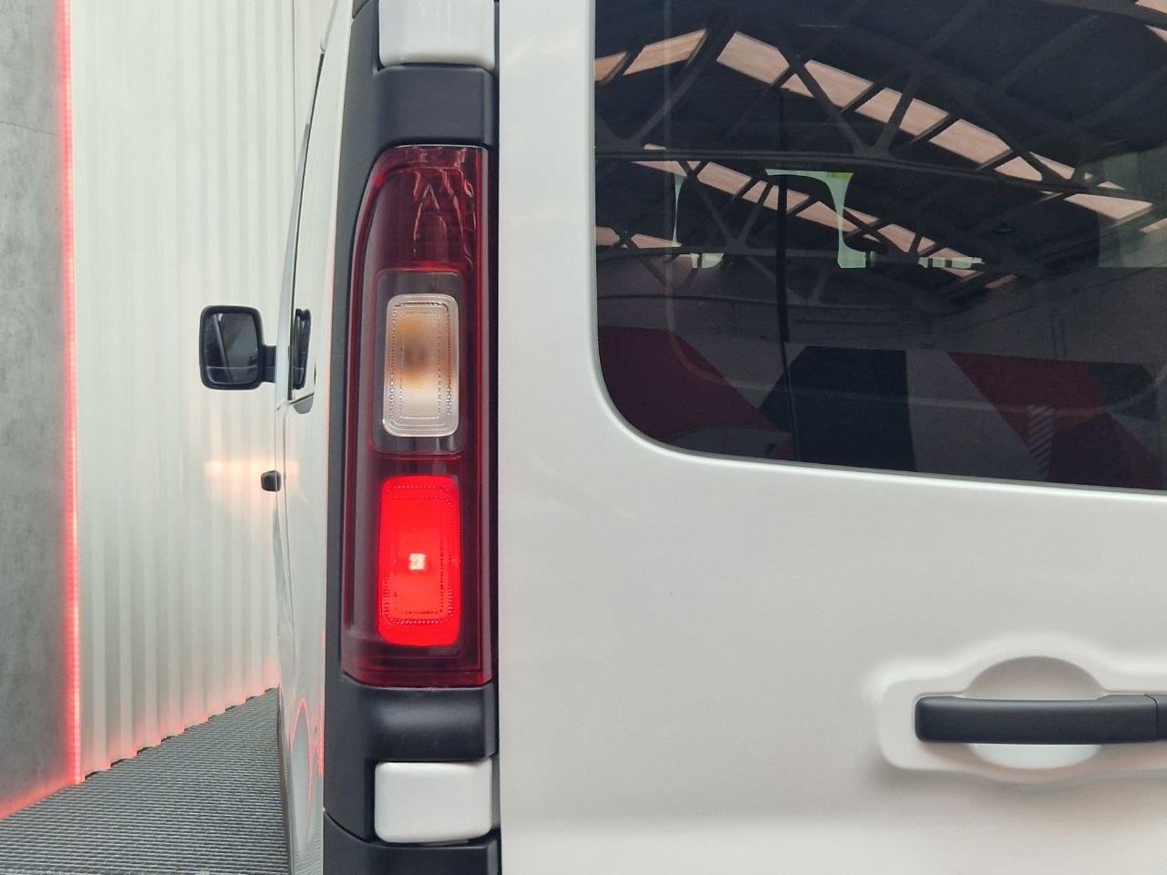 OPEL VIVARO COMBI 9 1.6 CDTI L2 H1 120CV 18 