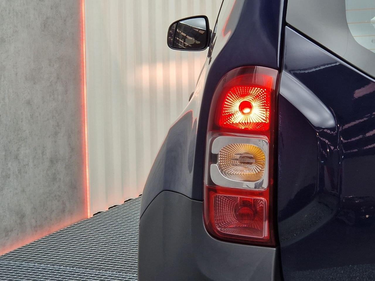 DACIA DUSTER 1.6 105CV 4X4 18 
