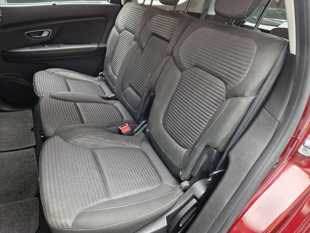 RENAULT GRAND SCÉNIC 1.5 DCI 110CV 7 PLAZAS 22 
