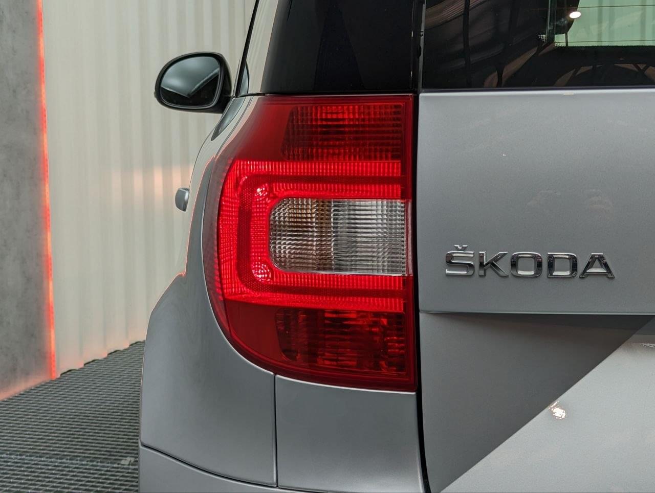 SKODA YETI BLACK OUTDOOR 2.0 TDI 110CV MT5 18 