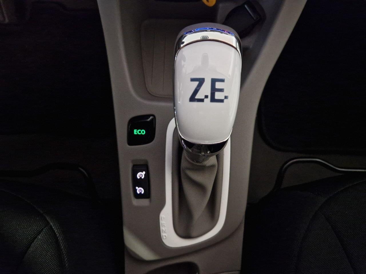 RENAULT ZOE LIFE 40 R90 FLEXI BATERIA EN PROPIEDAD 25 