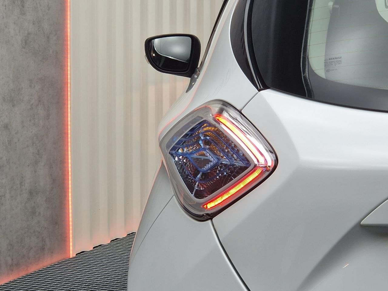 RENAULT ZOE LIFE 40 R90 FLEXI BATERIA EN PROPIEDAD 17 