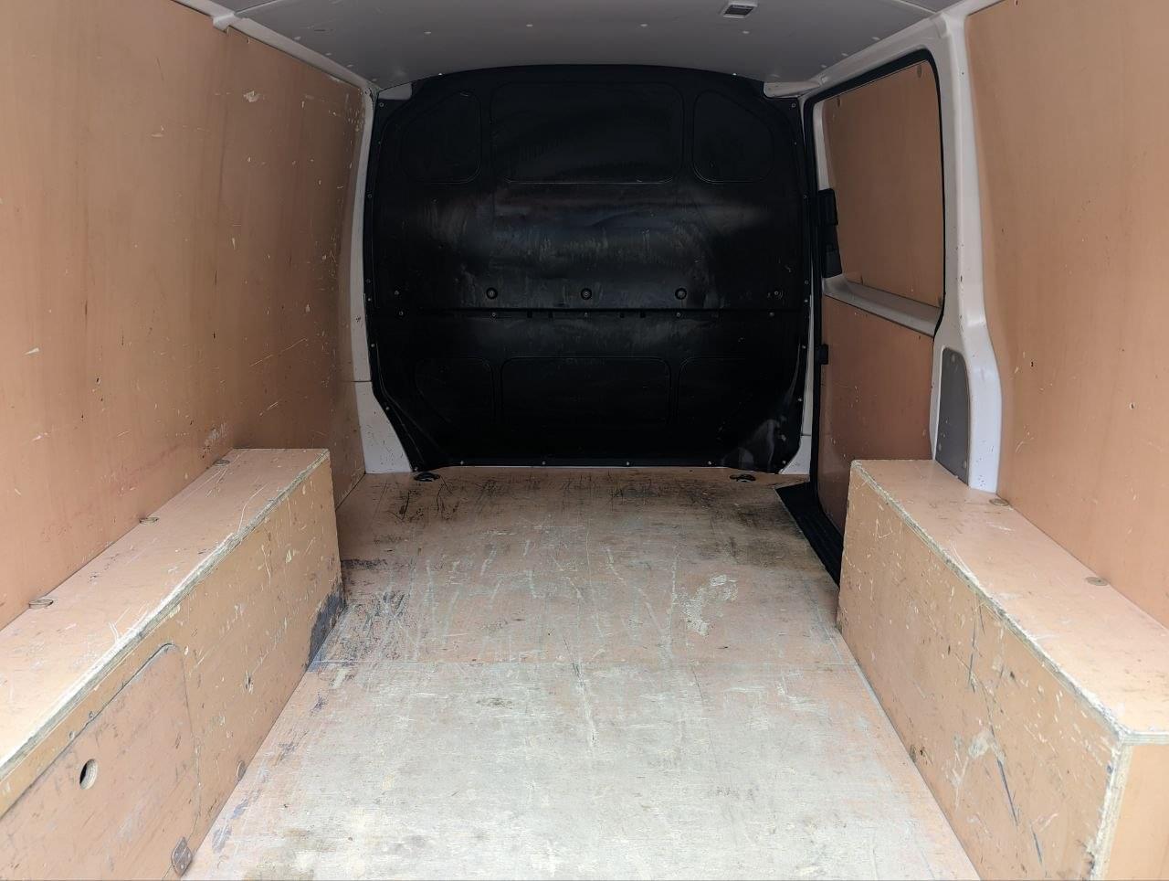 VOLKSWAGEN TRANSPORTER 2.0 TDI 102CV L1H1 BUSINESS LINE 25 