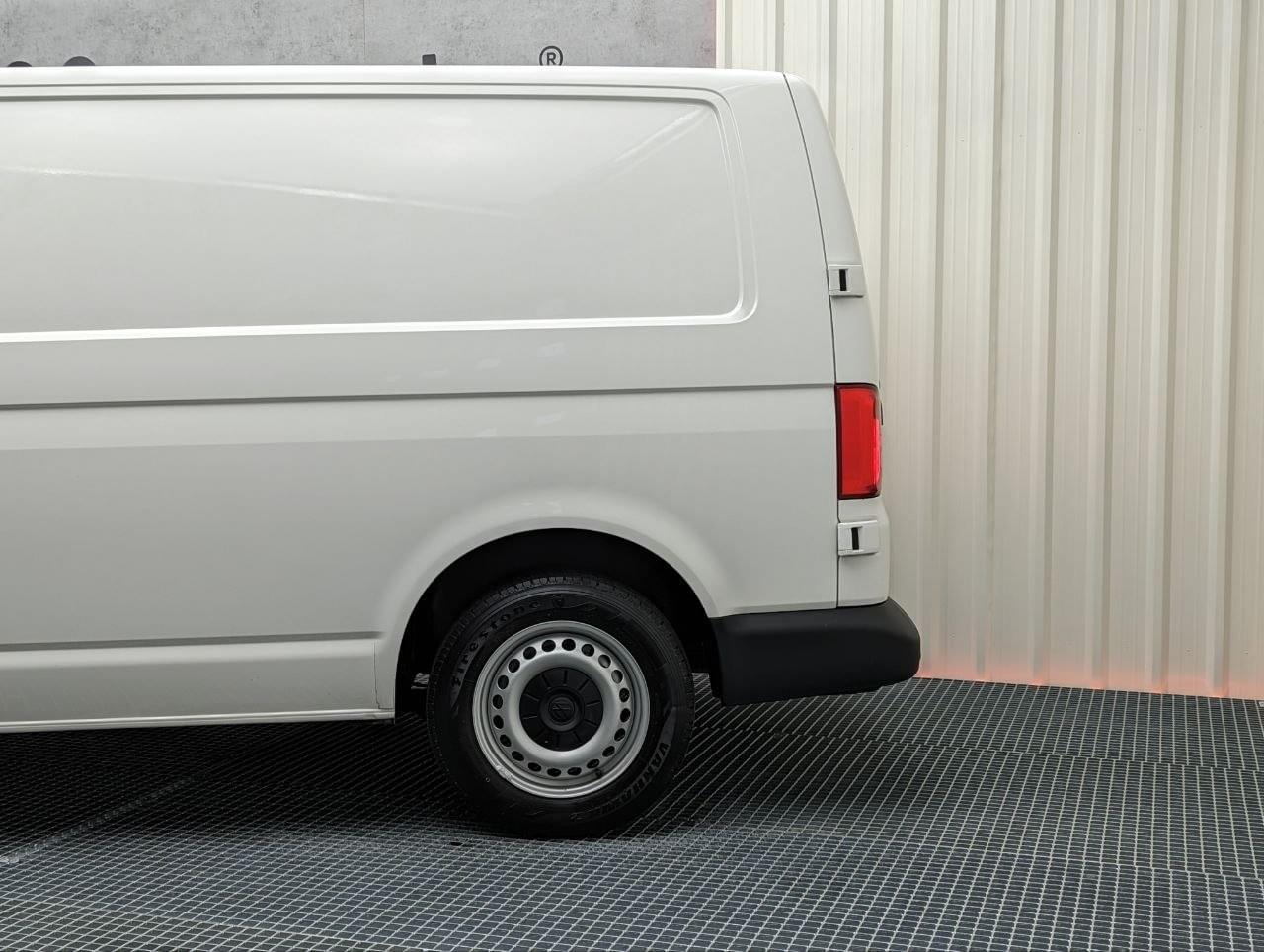 VOLKSWAGEN TRANSPORTER 2.0 TDI 102CV L1H1 BUSINESS LINE 8 
