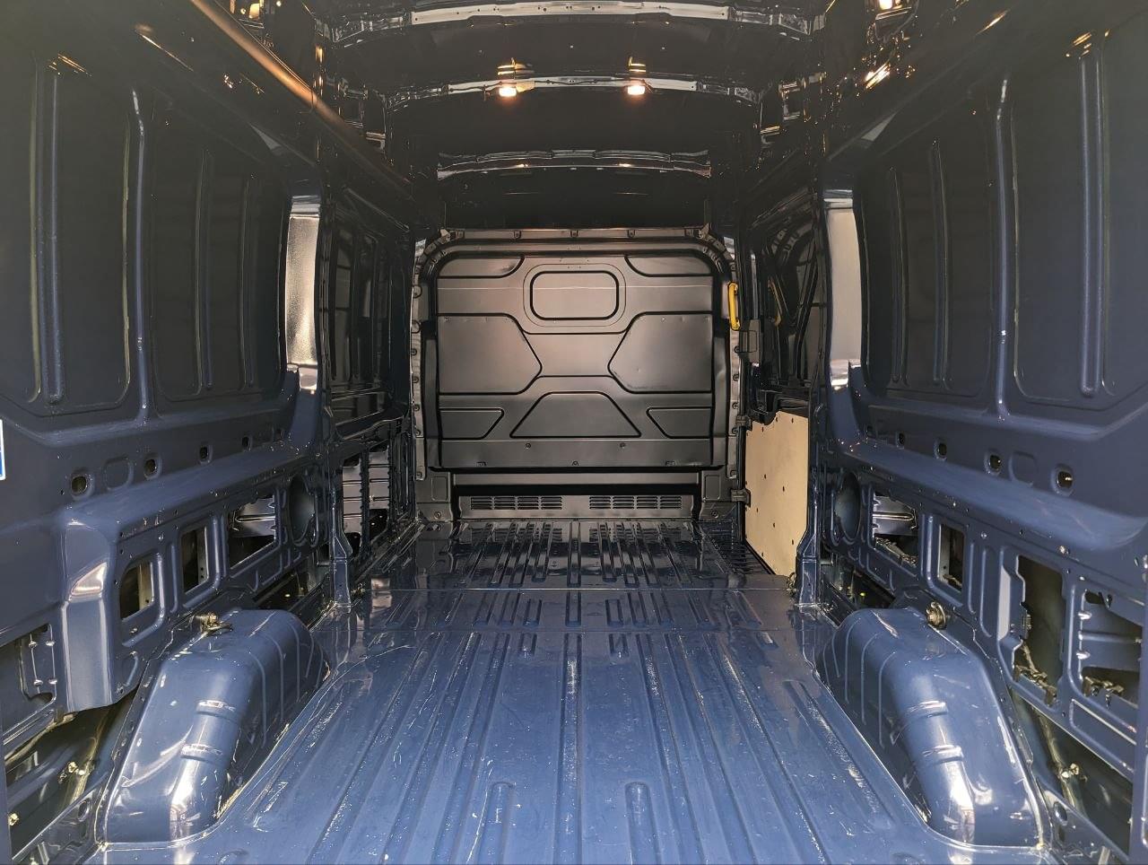 FORD TRANSIT 350 AMBIENTE TRASERA L3H3 2.0 170CV 23 