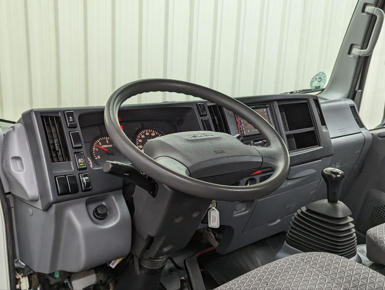 ISUZU N SERIES M21 CAJA ABIERTA  123CV 19 