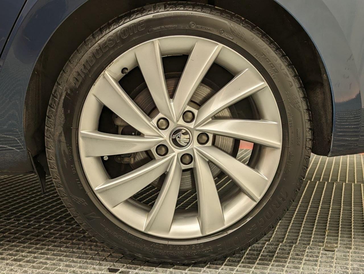 SKODA SUPERB COMBI 2.0 TDI 150CV DSG STYLE 10 