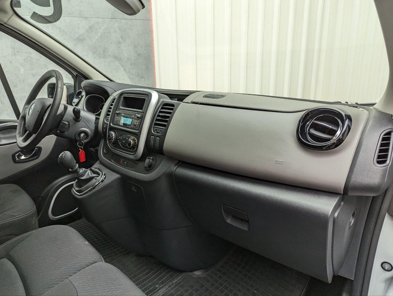 RENAULT TRAFIC 1.6 DCI 125CV L1H1 COMBI 6 21 