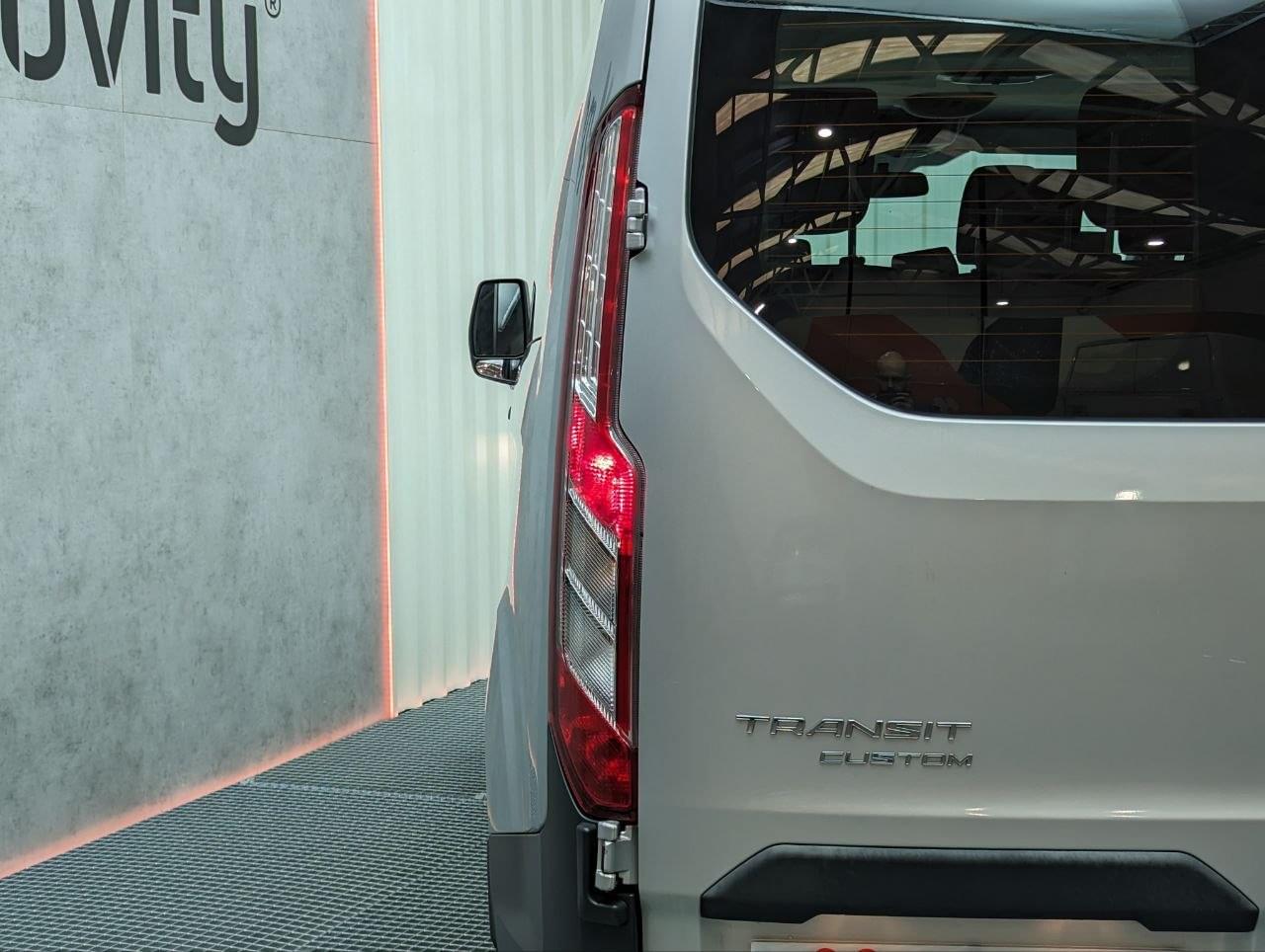 FORD TRANSIT CUSTOM COMBI 9 2.0TDCI 130CV L1H1 17 