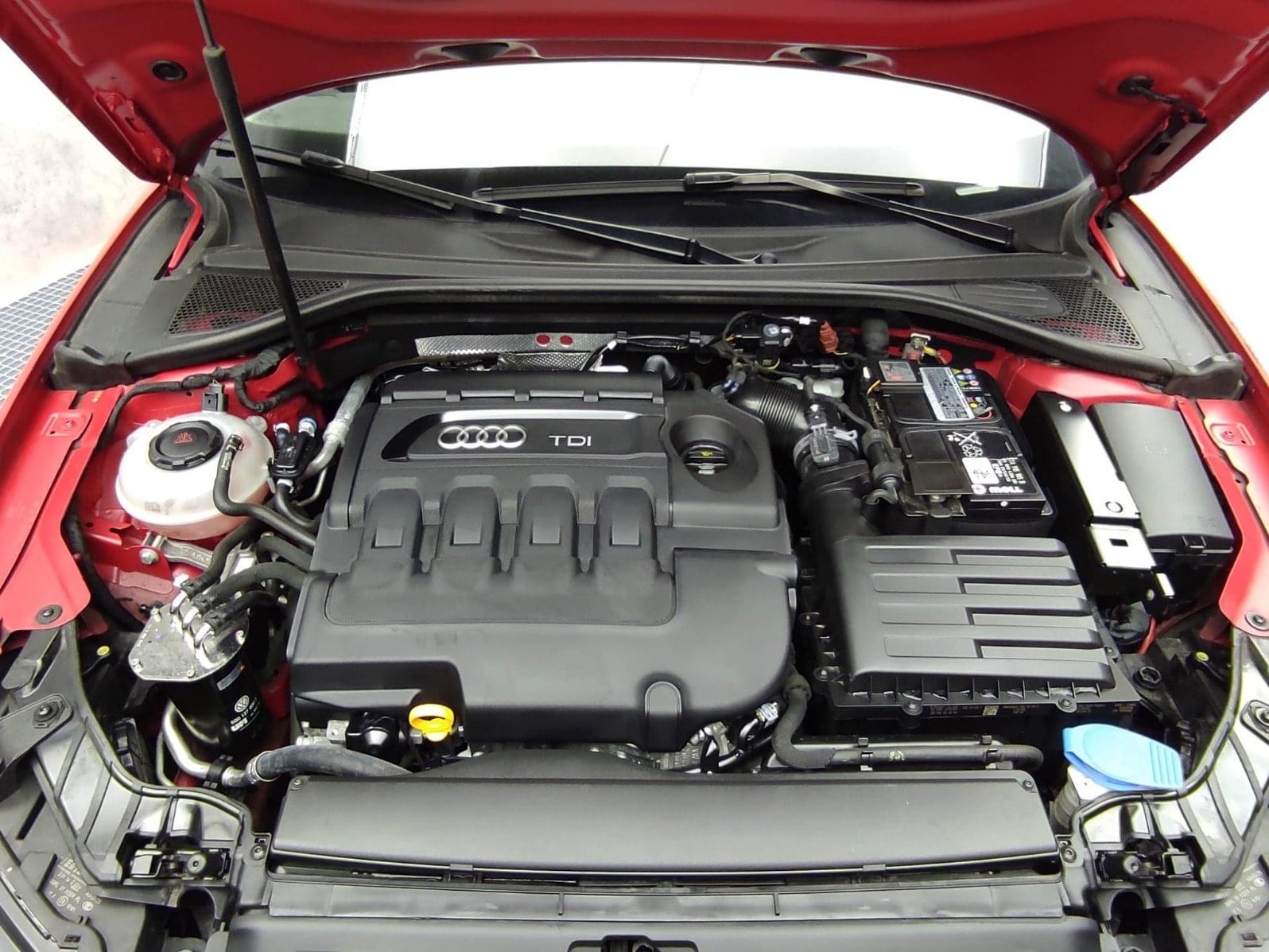 AUDI A3 1.6 TDI  116CV DESIGN EDITION SB 13 