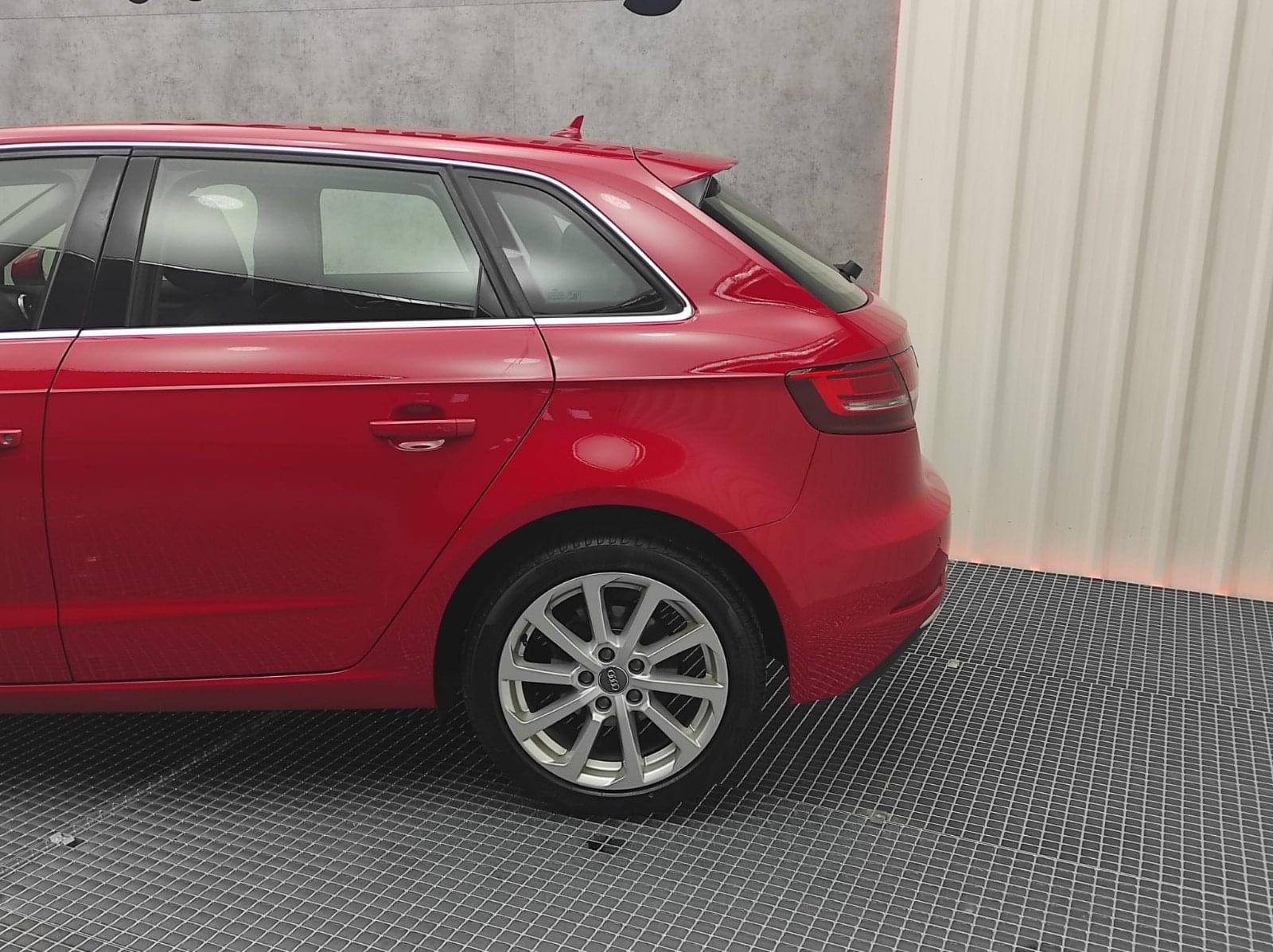 AUDI A3 1.6 TDI  116CV DESIGN EDITION SB 9 