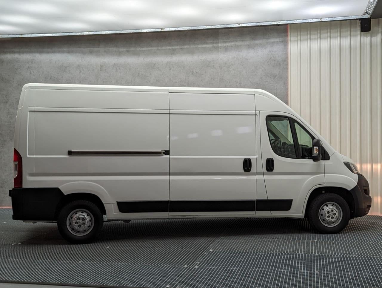 PEUGEOT BOXER 2.0 BLUEHDI 130CV L3H2 14 