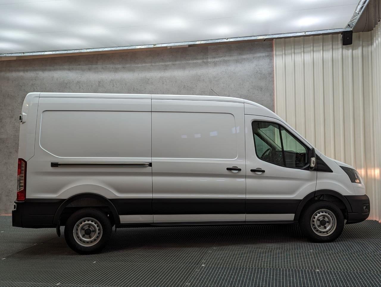 FORD TRANSIT FURGON 2.0 TDCI 130CV L3H2 AMBIENTE 14 