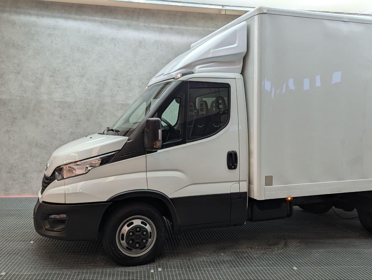 IVECO DAILY 35C16 2.3 3750 156CV CARROZADO 6 