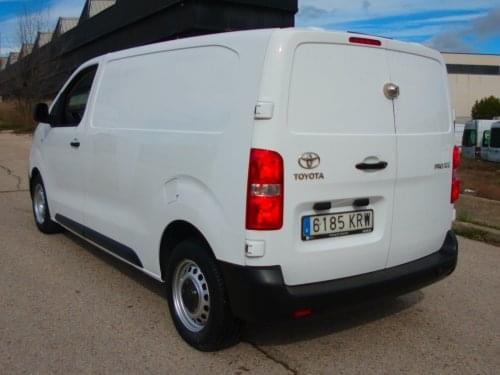 TOYOTA PROACE 2.OD FURGON 2018 de segunda mano