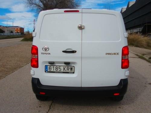 TOYOTA PROACE 2.OD FURGON 2018 de segunda mano