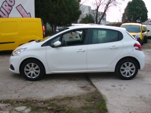 PEUGEOT 208 2 PLAZAS 2019 de segunda mano