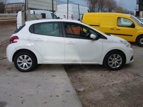 PEUGEOT 208 2 PLAZAS 2019 de segunda mano