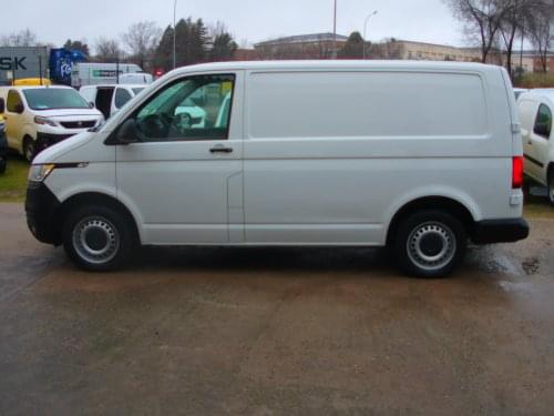 VOLKSWAGEN TRANSPORTER 3 PLAZAS 2020 de segunda mano