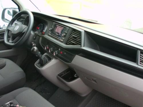 VOLKSWAGEN TRANSPORTER 3 PLAZAS 2020 de segunda mano