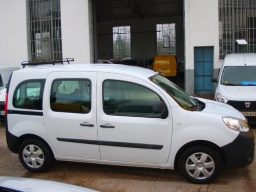 RENAULT KANGOO COMBI 2018 de segunda mano