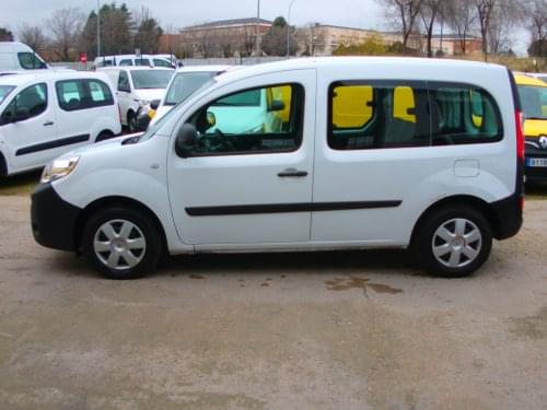 RENAULT KANGOO COMBI 5 PLAZAS 2017 de segunda mano