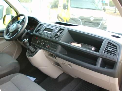 VOLKSWAGEN TRANSPORTER 3 PLAZAS 2019 de segunda mano