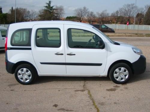 RENAULT KANGOO COMBI 5 PLAZAS 2018 de segunda mano