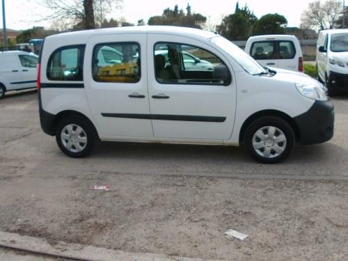 RENAULT KANGOO COMBI 5 PLAZAS 2019 de segunda mano