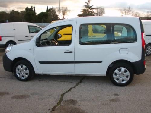 RENAULT KANGOO 5 PLAZAS 2020 de segunda mano