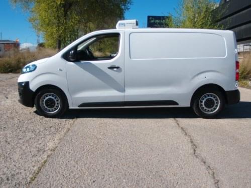 OPEL VIVARO FRIO CONGELACIÓN 3 PLAZAS 2021 de segunda mano