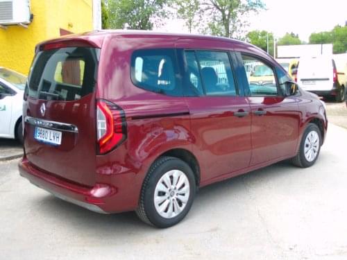 Comprar RENAULT KANGOO COMBI 5 PLAZAS 2021 de segunda mano RENAULT KANGOO COMBI 5 PLAZAS 2021 de segunda mano