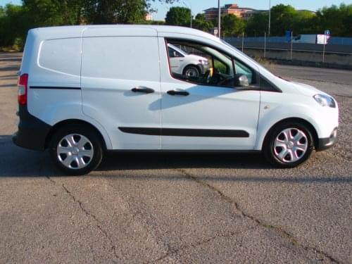 FORD TRANSIT COURIER 2 PLAZAS 2021 de segunda mano