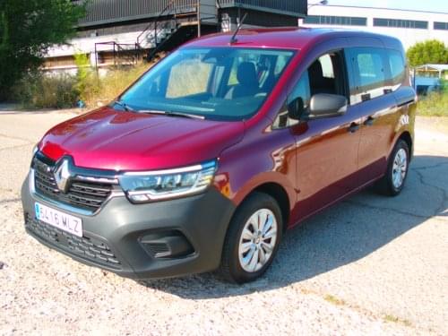 Comprar RENAULT KANGOO COMBI 5 PLAZAS 2023 de segunda mano RENAULT KANGOO COMBI 5 PLAZAS 2023 de segunda mano