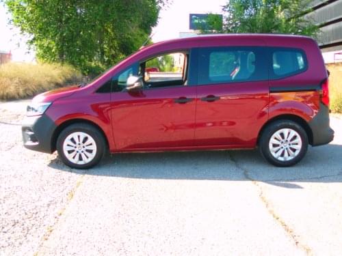 Comprar RENAULT KANGOO COMBI 5 PLAZAS 2023 de segunda mano RENAULT KANGOO COMBI 5 PLAZAS 2023 de segunda mano