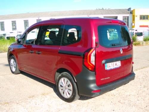Comprar RENAULT KANGOO COMBI 5 PLAZAS 2023 de segunda mano RENAULT KANGOO COMBI 5 PLAZAS 2023 de segunda mano