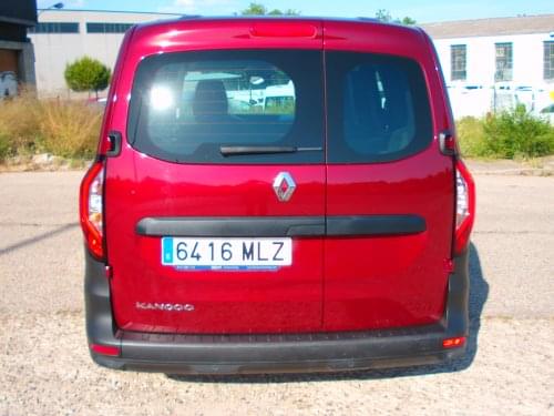 Comprar RENAULT KANGOO COMBI 5 PLAZAS 2023 de segunda mano RENAULT KANGOO COMBI 5 PLAZAS 2023 de segunda mano