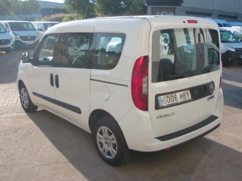 FIAT DOBLO COMBI 5 PLAZAS 2022 de segunda mano