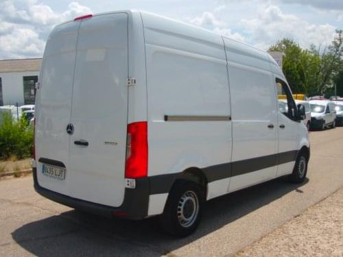 MERCEDES SPRINTER 211 CDI MEDIO 2020 de segunda mano
