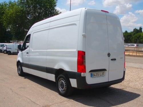 MERCEDES SPRINTER 211 CDI MEDIO 2020 de segunda mano