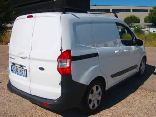 FORD TRANSIT COURIER 2 PLAZAS 2018 de segunda mano