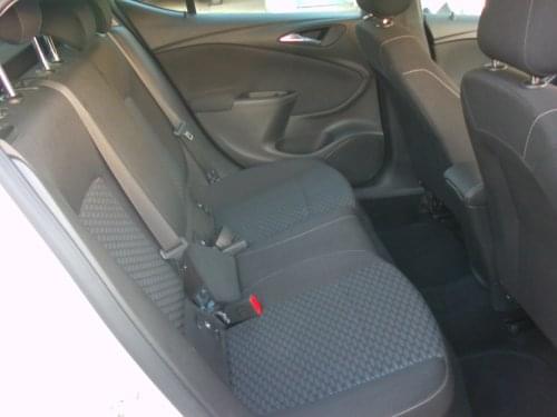 OPEL ASTRA 1.6 CDTI 110 CV, 5 PUERTAS 5 PLAZAS 2016 de segunda mano