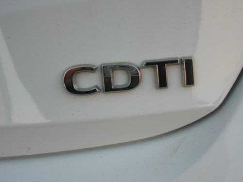 OPEL ASTRA 1.6 CDTI 110 CV, 5 PUERTAS 5 PLAZAS 2016 de segunda mano