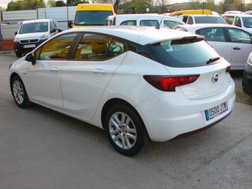 OPEL ASTRA 1.6 CDTI 110 CV, 5 PUERTAS 5 PLAZAS 2016 de segunda mano