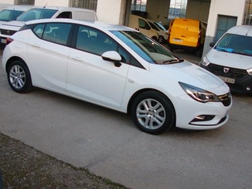 OPEL ASTRA 1.6 CDTI 110 CV, 5 PUERTAS 5 PLAZAS 2016 de segunda mano