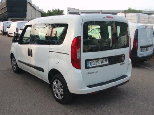 FIAT DOBLO COMBI 5 PLAZAS 2022 de segunda mano